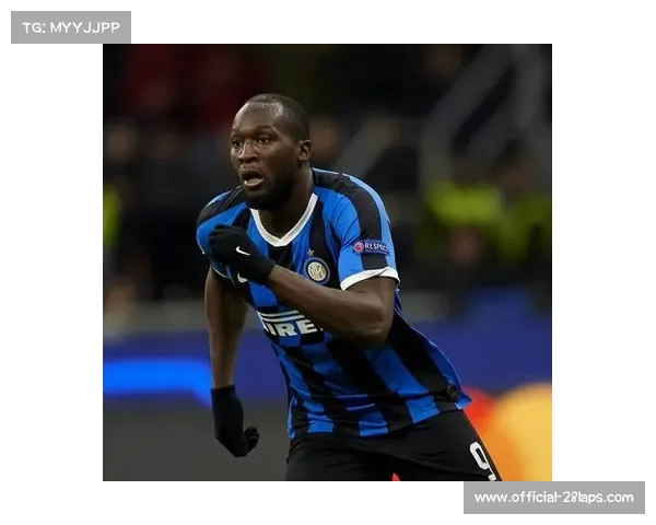 国米计划明夏以1000万欧继续租赁卢卡库并设可选择买断条款 国米计划明夏以1000万欧继续租赁卢卡库并设可选择买断条款