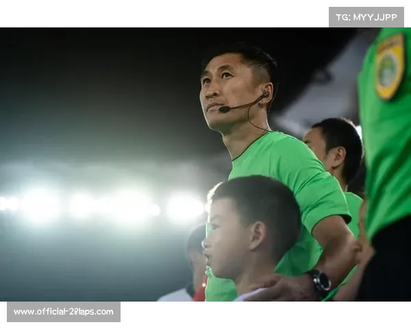 中国裁判马宁傅明亮亮相2025世俱杯为中国足球裁判再添荣光