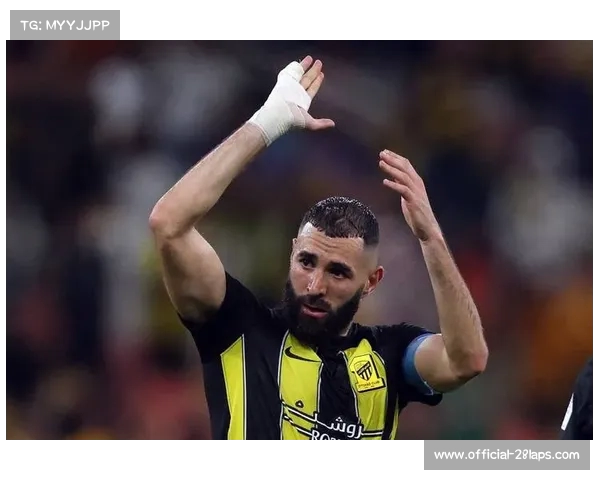 本泽马遭遇失败之子称号 球迷心凉反目成仇热点揭秘 本泽马遭遇失败之子称号 球迷心凉反目成仇热点揭秘