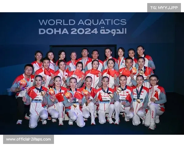 中国花游队在世界杯总决赛勇夺集体自由自选金牌再续辉煌传奇 中国花游队在世界杯总决赛勇夺集体自由自选金牌再续辉煌传奇