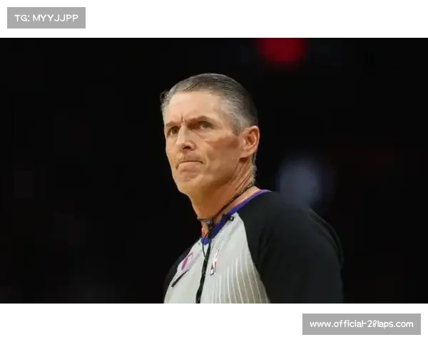 总决赛前三场总犯规数相近 G4福斯特成焦点引发热议 总决赛前三场总犯规数相近 G4福斯特成焦点引发热议