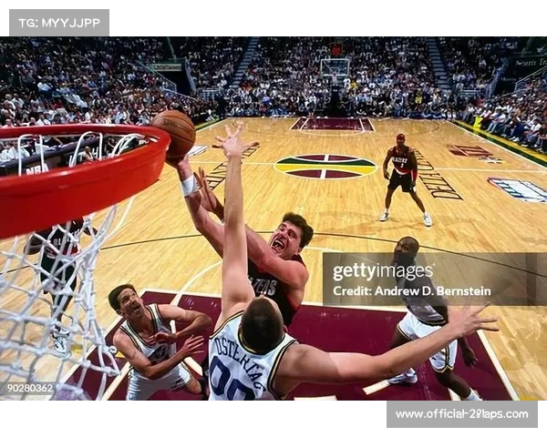 萨博尼斯全能表现贡献22分19篮板6助攻 国王轻取开拓者夺胜